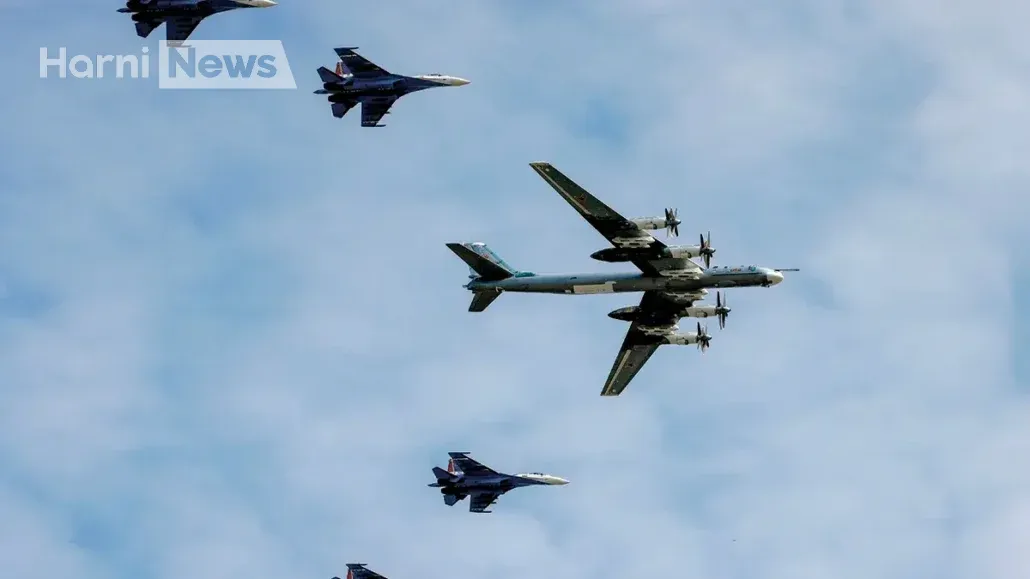 ТУ-95 разом з винищувачами СУ-30