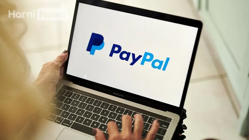 PayPal на лаптопі