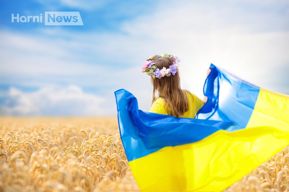 Красиві вітання з Днем народження жінці в українському стилі
