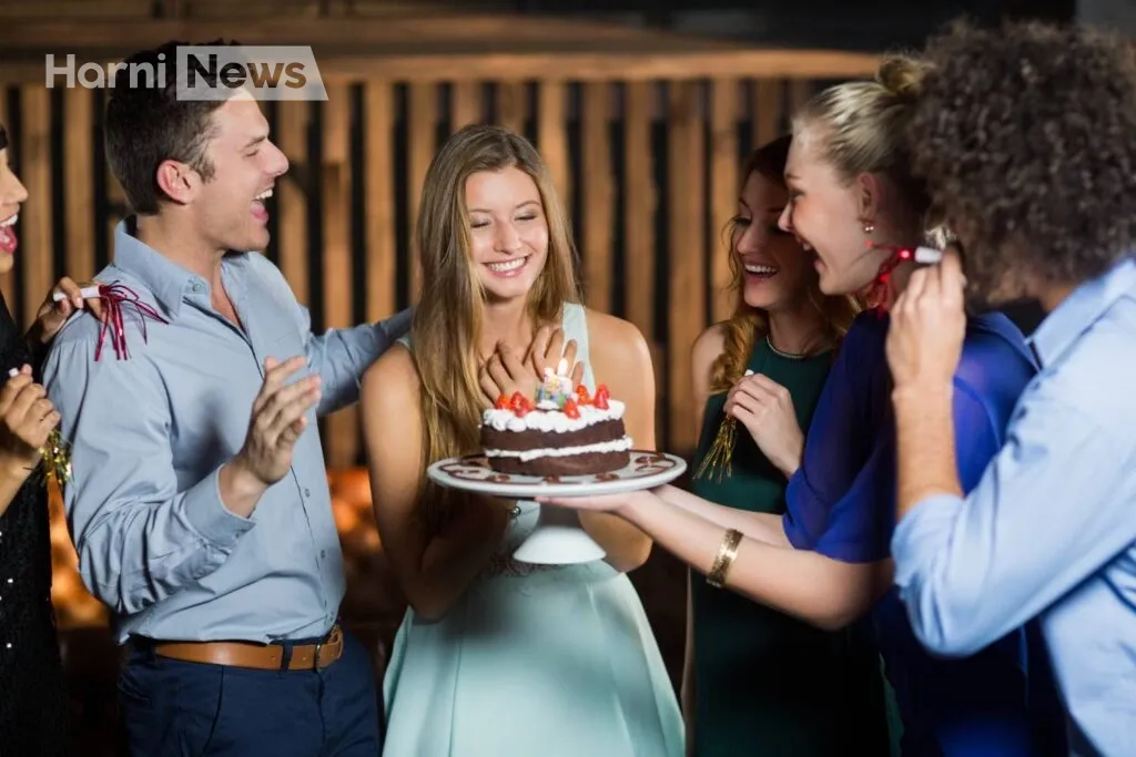 Веселі привітання з Днем народження подрузі: без пафосу, але з теплом