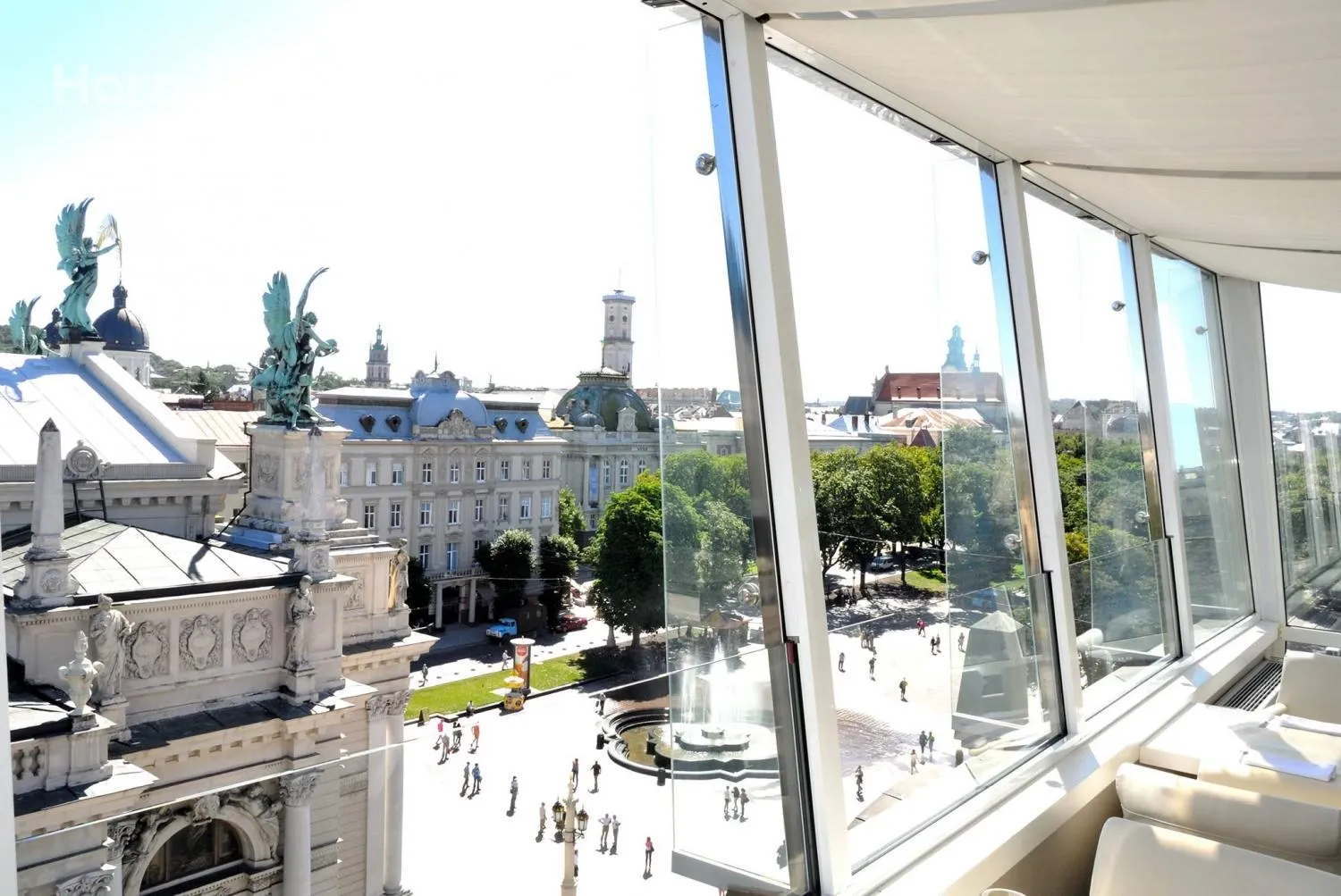 7 панорамних ресторанів Львова – куди йти, якщо хочете смачно повечеряти з видом на місто